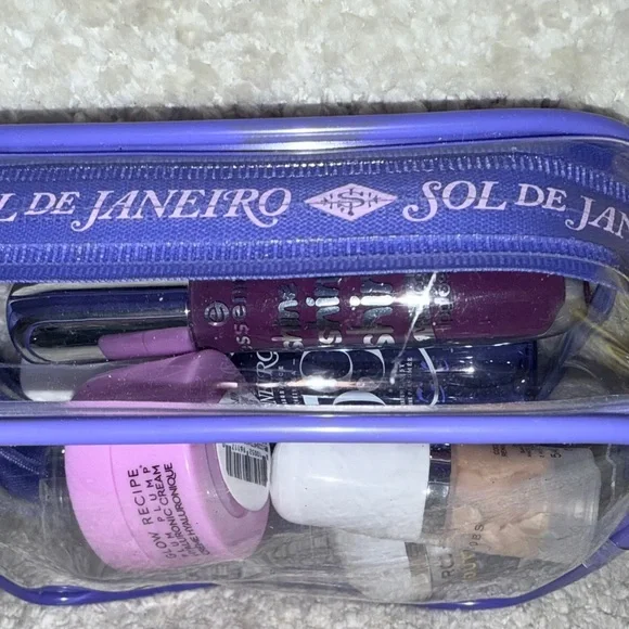 Sol De Janeiro travel set with moisturizing product gifts. - Picture 6 of 6